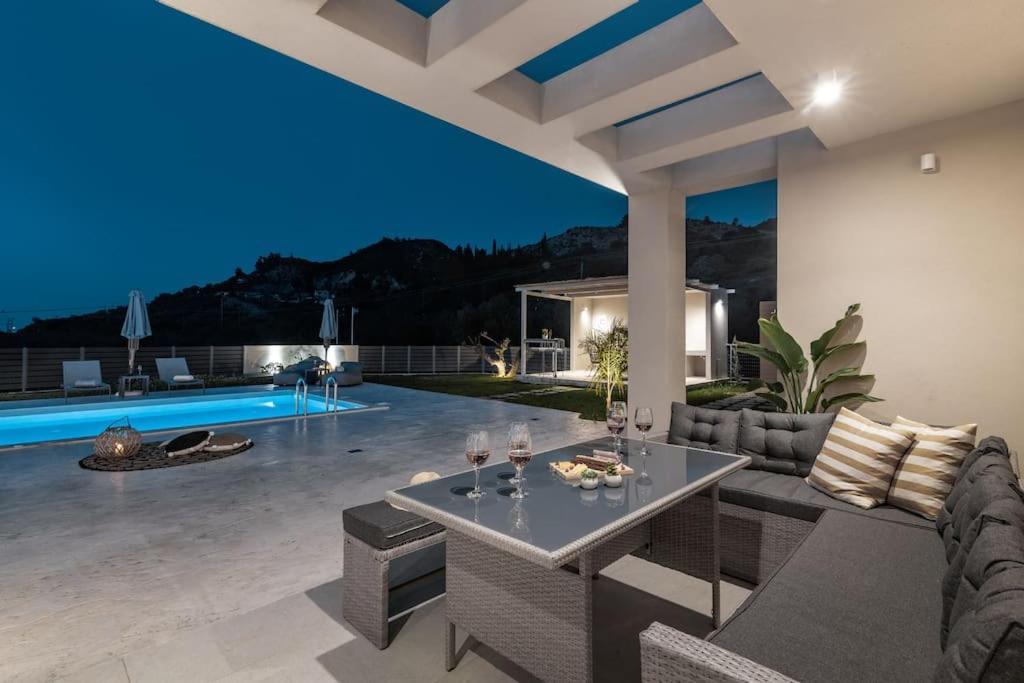 Melissia Luxury Villa Каламакі Екстер'єр фото