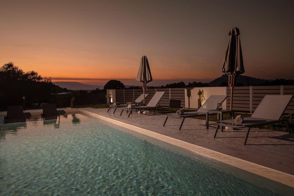 Melissia Luxury Villa Каламакі Екстер'єр фото